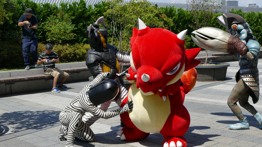 モンストコラボで東京スカイツリーにウルトラ怪獣が襲来 レッドリドラも出没 Appliv Games
